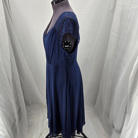 725-22 Torrid Navy Blue Lace Knee Length Cap sleeved dress Size 16 - Picture 5 of 13